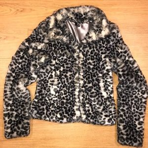 H&M FUZZY LEOPARD SHORT COAT SIZE 2